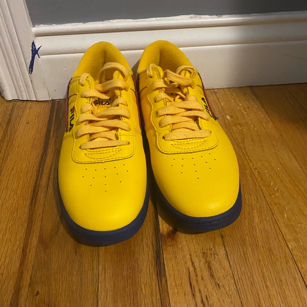 Women’s shoes